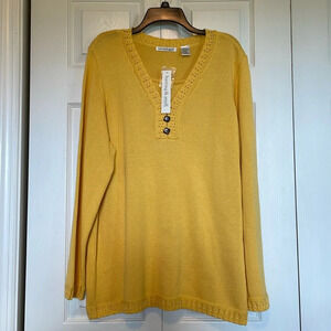 NWT Hastings & Smith yellow knit sweater. Long sleeve eyelet detail on bands